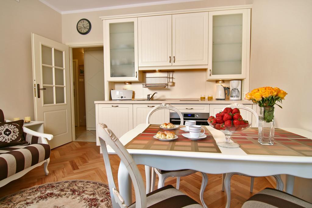 Patio Apartments - Old Town Gdańsk Chambre photo